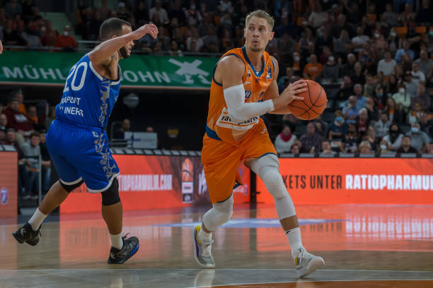 门将卡鲁的 门将卡鲁的